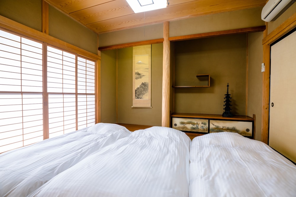 ヴィラ 6 ベッドルーム 客室6 | アイディステイ河口湖