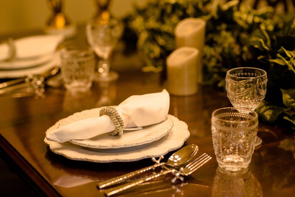 ヴィラ 6 ベッドルーム 客室内のダイニングエリア7 | アイディステイ河口湖