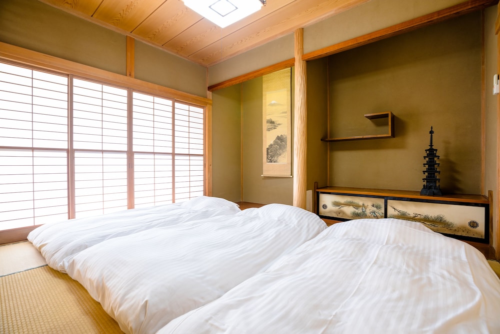 ヴィラ 6 ベッドルーム 客室3 | アイディステイ河口湖