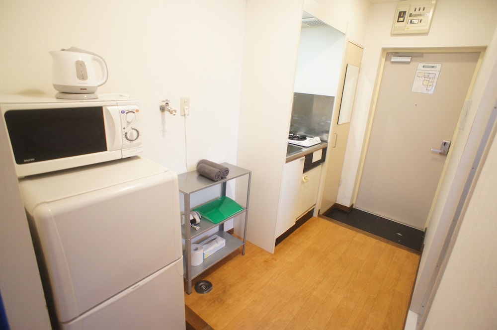 ベーシック 4 人部屋 専用簡易キッチン2 | Plusone Nishikoen