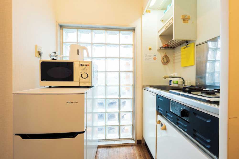 ダブルルーム 専用キッチン2 | Plusone Nishikoen