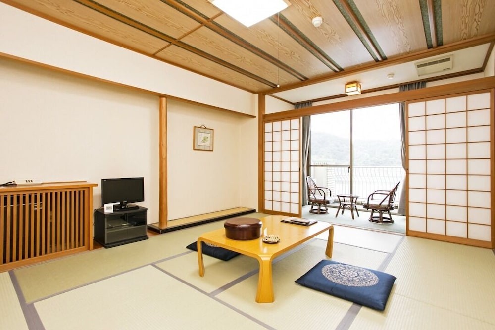 和室 喫煙可 客室1 | ザ グラン リゾート 三方五湖