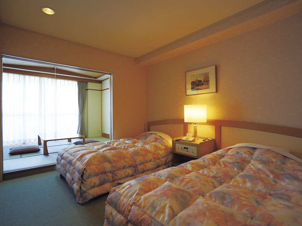 和洋室 禁煙 客室2 | ザグランリゾートエレガンテ白浜