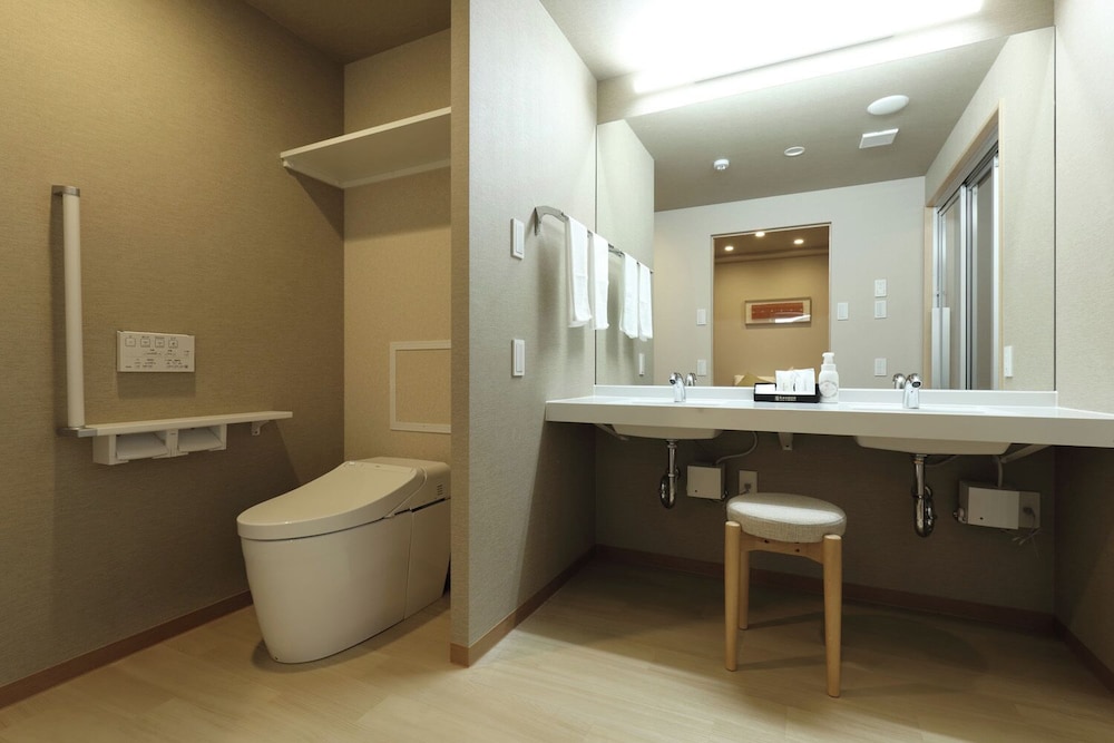 スタンダード スイート 1 ベッドルーム 禁煙 スパ浴槽 バリアフリー バスルーム0 | ランドーレジデンシャルホテル京都スイーツ