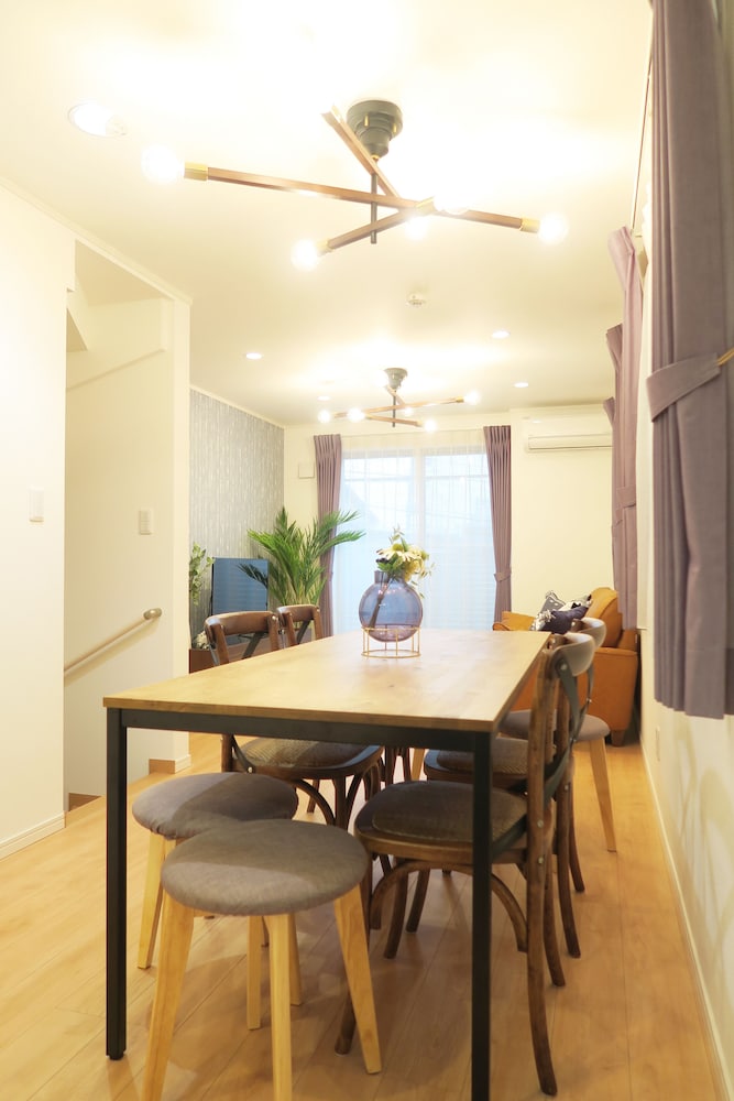 3ベッドルーム アパートメント 客室内のダイニングエリア2 | Etranger Kaname Cho