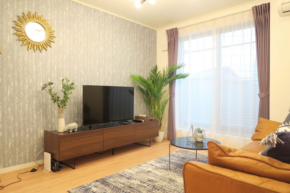 3ベッドルーム アパートメント リビングルーム2 | Etranger Kaname Cho