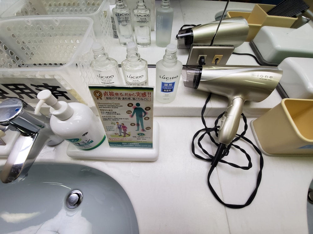 和ベッドルーム共用バスルーム(トイレ付) 禁煙 客室の設備とサービス0 | ザ グラン リゾートエレガンテ京都