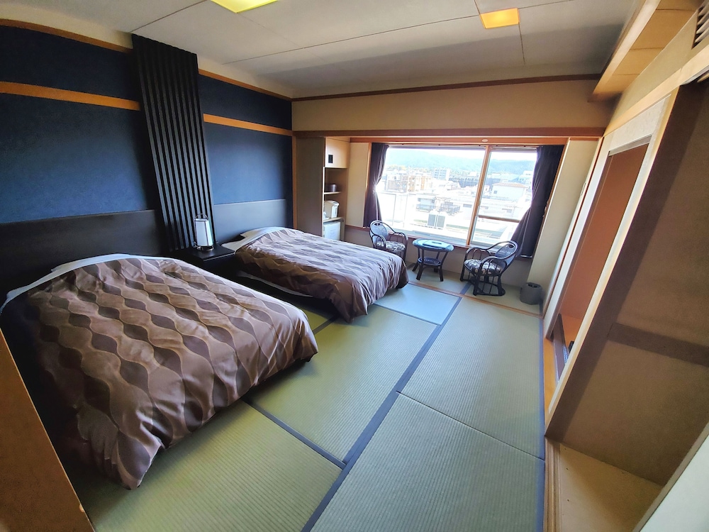 和ベッドルーム共用バスルーム(トイレ付) 禁煙 客室1 | ザ グラン リゾートエレガンテ京都