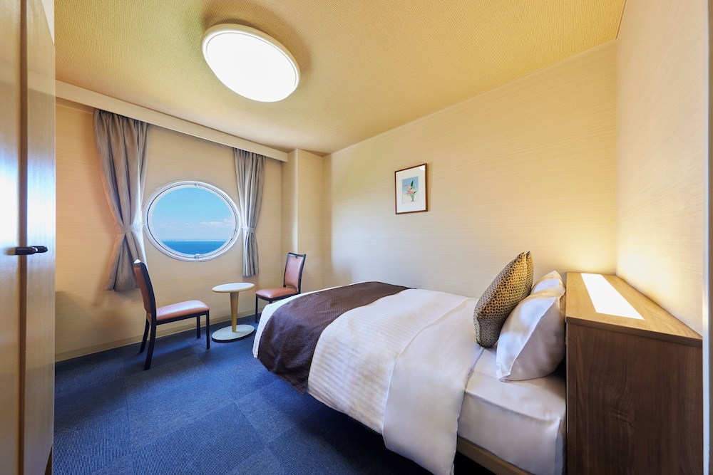 オーシャンビュー スタンダードダブル (バス付) 禁煙 | 亀の井ホテル 淡路島