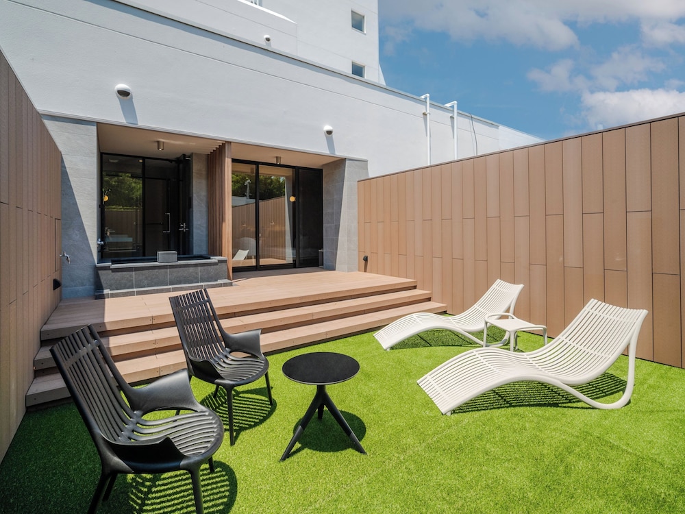 天然温泉露天風呂付 プレミアムルーム 禁煙 テラス / パティオ0 | 亀の井ホテル 淡路島