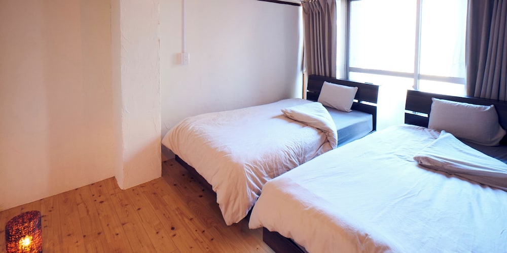 [202] 禁煙, ツインルーム シャワー/トイレ共同 | ゲストハウス バンビーナ - ホステル