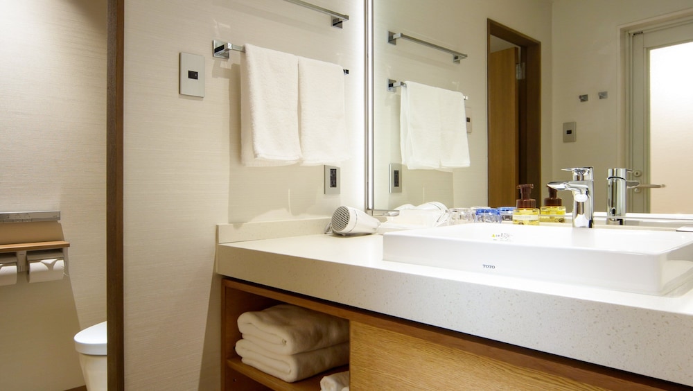 プレミアム ルーム シングルベッド 2 台 バルコニー | ANAホリデイインリゾート信濃大町くろよん by IHG