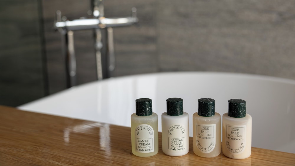 スタジオスイート キングベッド 1 台 客室1 | キンプトン新宿東京 by IHG