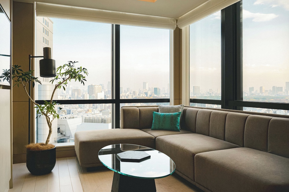 スタジオスイート シングルベッド 2 台 (High Floor) | キンプトン新宿東京 by IHG