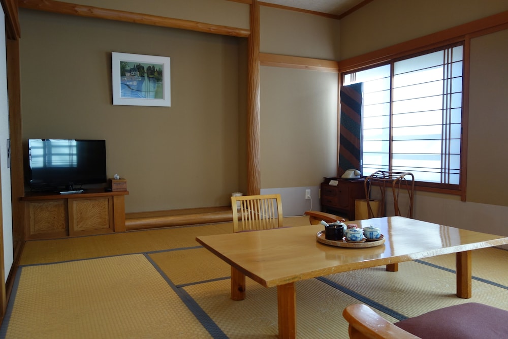 和室8畳 客室1 | 草津温泉 ひのき亭 牧水