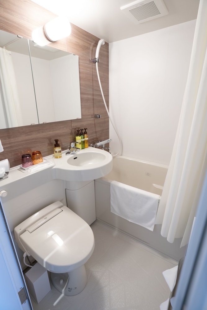 スタンダード ダブルルーム 喫煙可 バスルーム0 | たびのホテル倉敷水島