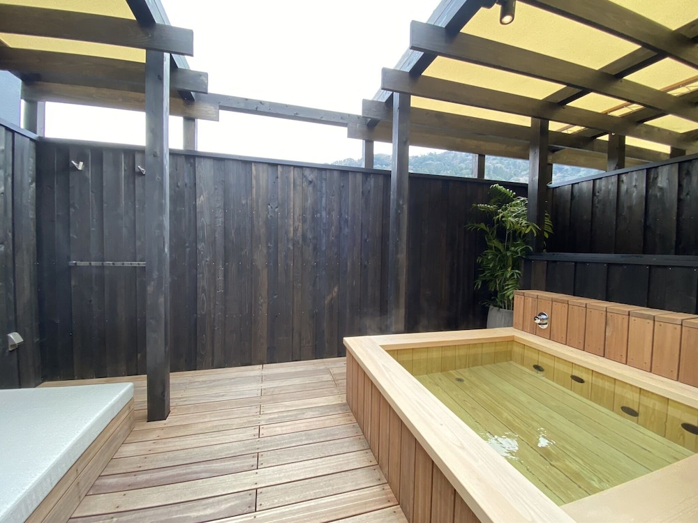 デラックス　ツインルーム　屋上露天風呂付 | Hotel 坐樂閑