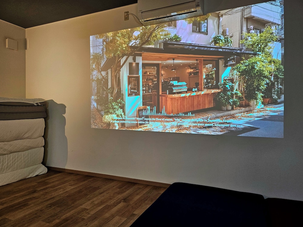 ウッドデッキ付きコテージ 客室2 | SLOTH GLAMPING