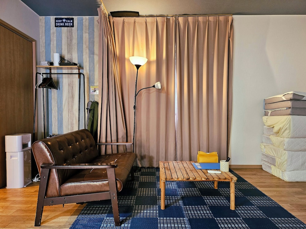 ウッドデッキ付きコテージ 客室3 | SLOTH GLAMPING