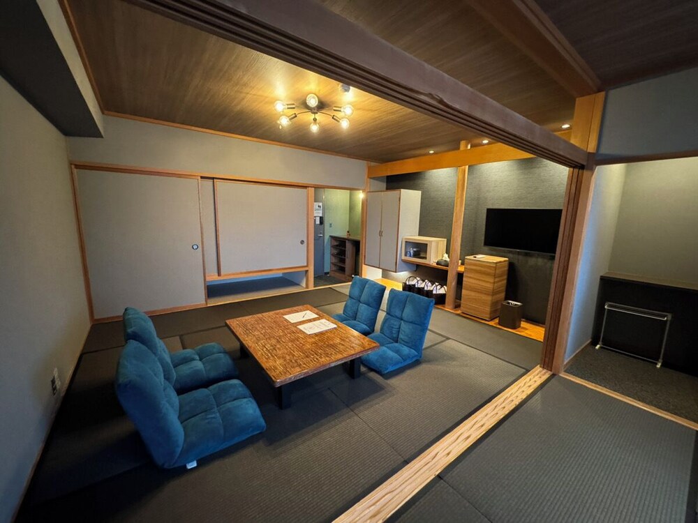 デラックス和室 禁煙 客室2 | 十和田湖畔 桜楽