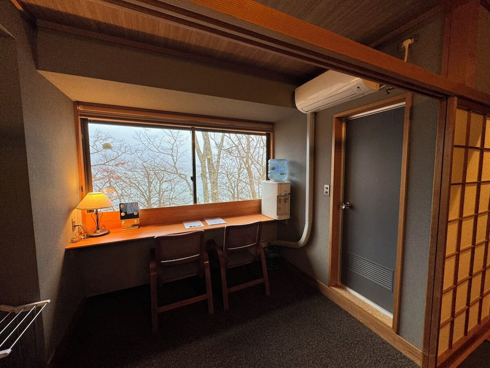 スタンダード和室 禁煙 客室8 | 十和田湖畔 桜楽