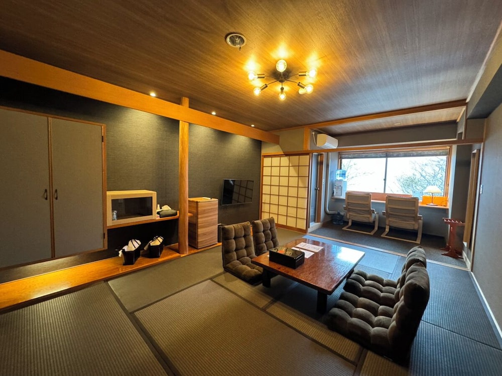 スタンダード和室 禁煙 客室5 | 十和田湖畔 桜楽
