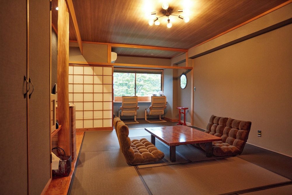 スタンダード和室 禁煙 客室1 | 十和田湖畔 桜楽