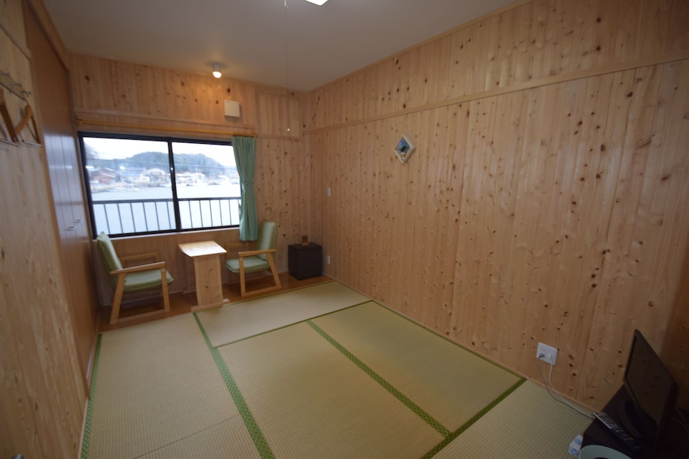 スタンダード 和室 客室1 | 民宿西泊