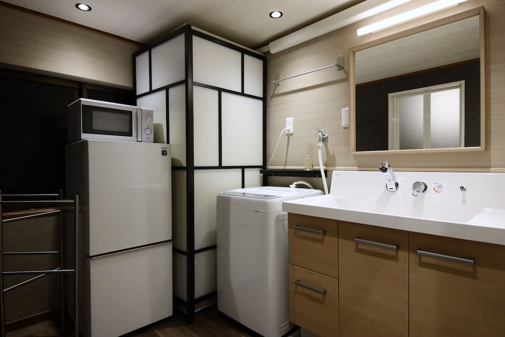Ikkō 8 バスルームのシンク0 | Shiki Homes | IKKO 一耕の宿 8