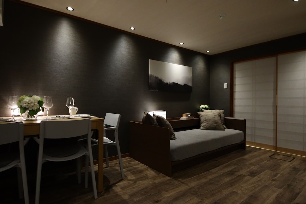 Ikkō 8 リビング エリア0 | Shiki Homes | IKKO 一耕の宿 8
