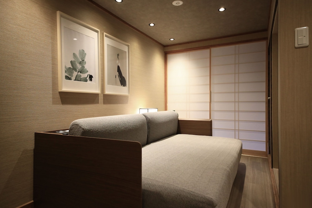 Ikkō 9 リビングルーム1 | Shiki Homes | IKKO 一耕の宿 9