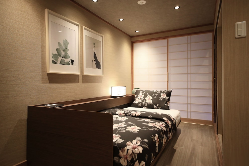 Ikkō 9 リビング エリア1 | Shiki Homes | IKKO 一耕の宿 9