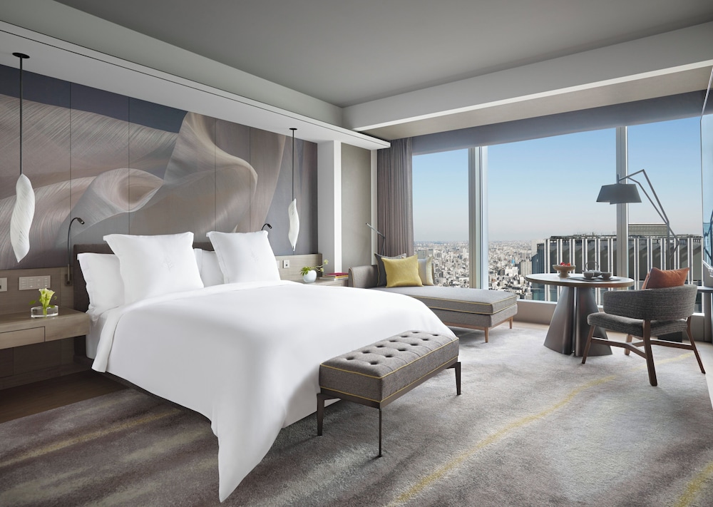 スーペリア ルーム キングベッド 1 台 (Skyline View) 部屋からの景観0 | フォーシーズンズホテル東京大手町