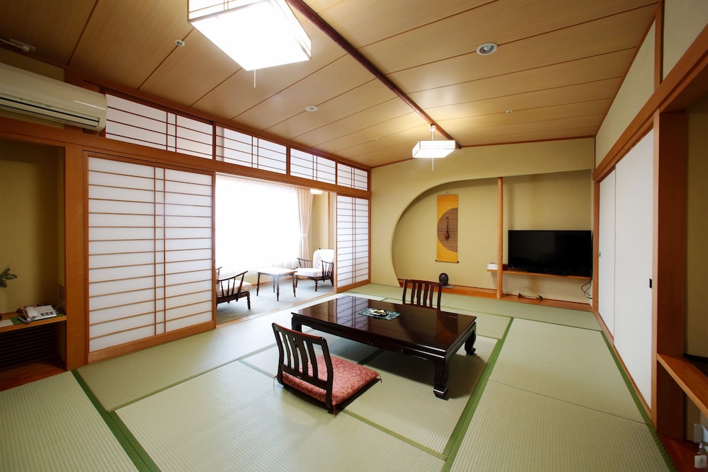 和室 10畳 喫煙可 | Shiki no yado SAHIMENO