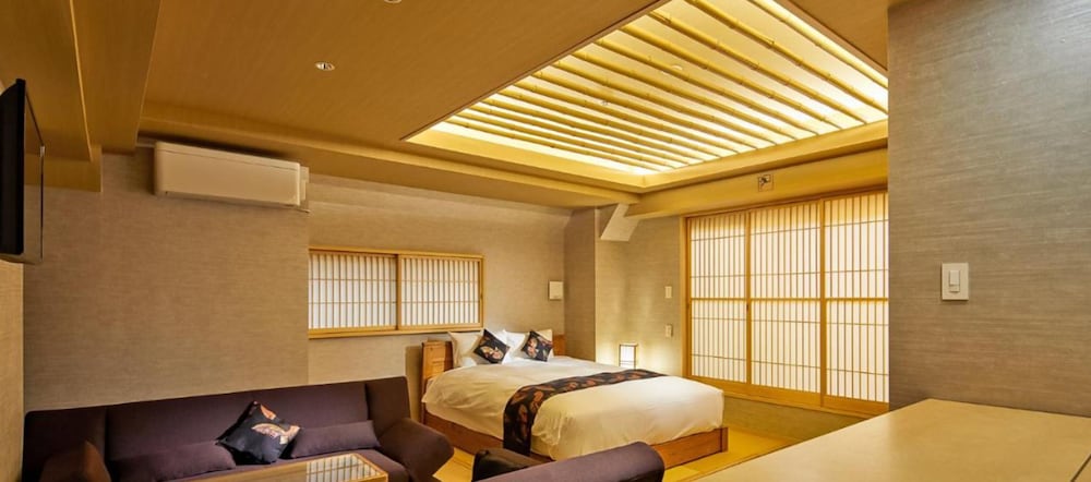 クイーンスイート スパバス付 | Stay SAKURA Tokyo 新宿 百蔵