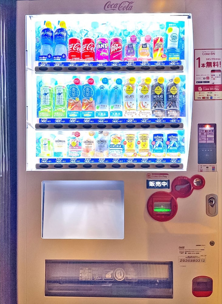 自動販売機1 | Stay SAKURA Tokyo 新宿 百蔵