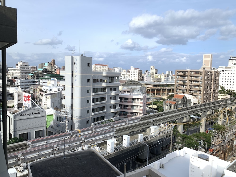 スタンダード ダブルルーム 客室4 | Mr.KINJO Miki24 in front of Makishi Station