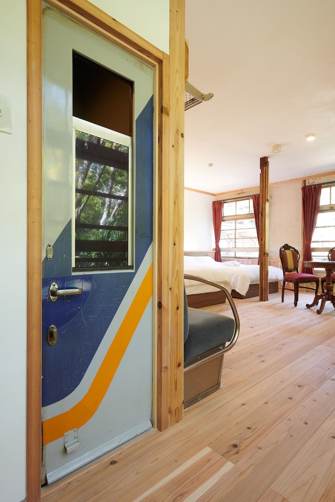 高野 客室7 | NIPPONIA HOTEL 高野山 参詣鉄道