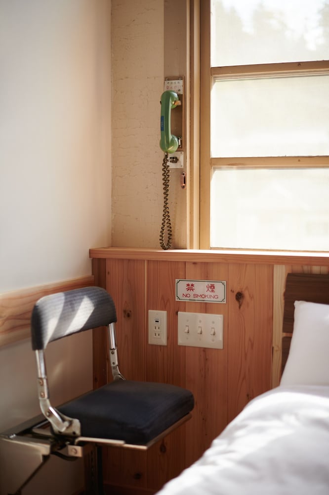 天空 客室4 | NIPPONIA HOTEL 高野山 参詣鉄道