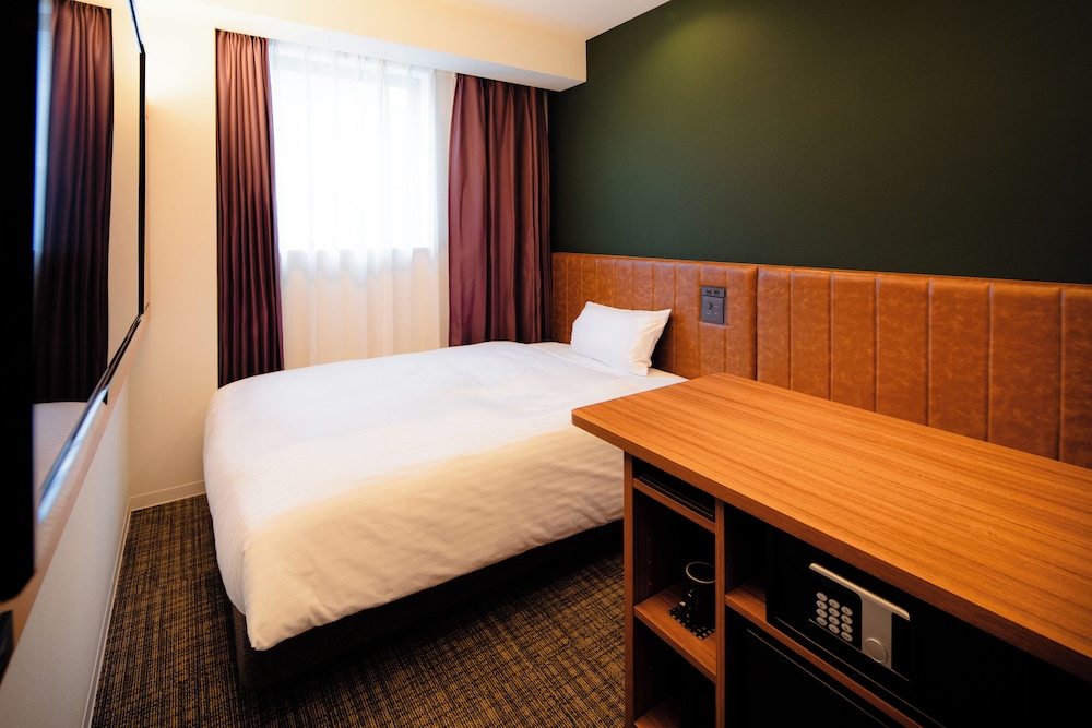 シングルルーム B ダブルベッド 1 台 禁煙 (2名利用) | JR 西日本グループ ヴィアインプライム広島新幹線口 <紅葉の湯>