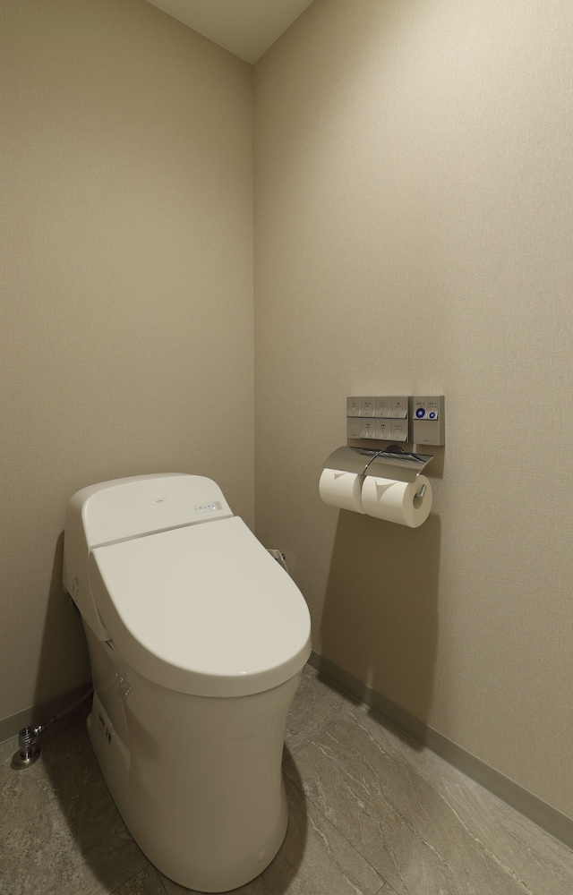 デラックス ツインルーム 禁煙 バスルーム2 | JR 西日本グループ ヴィアインプライム広島新幹線口 <紅葉の湯>