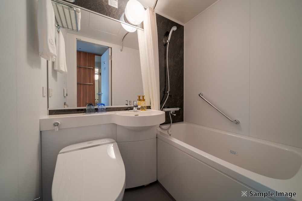 シングルルーム A ダブルベッド 1 台 禁煙 (2名利用) バスルーム0 | JR 西日本グループ ヴィアインプライム広島新幹線口 <紅葉の湯>