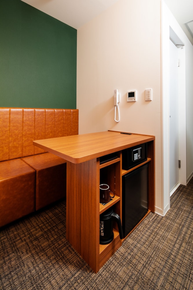 シングルルーム B ダブルベッド 1 台 禁煙 (2名利用) 客室3 | JR 西日本グループ ヴィアインプライム広島新幹線口 <紅葉の湯>