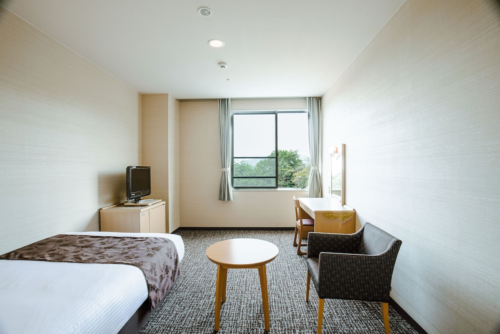 セミダブルルーム(バス付)禁煙 | 亀の井ホテル 観音寺