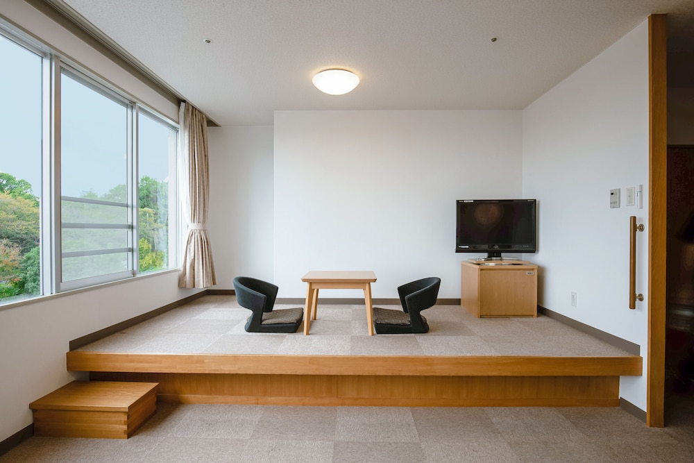 バリアフリールーム(バス付)禁煙 客室1 | 亀の井ホテル 観音寺