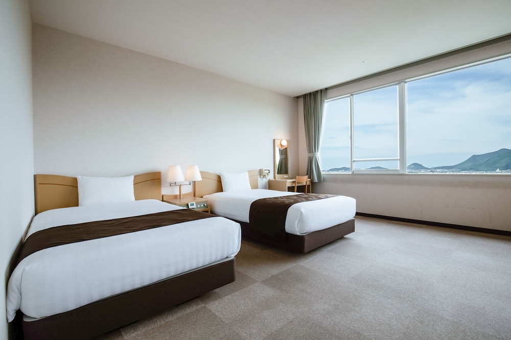 スーペリアツインルーム（バス付）禁煙 客室2 | 亀の井ホテル 観音寺