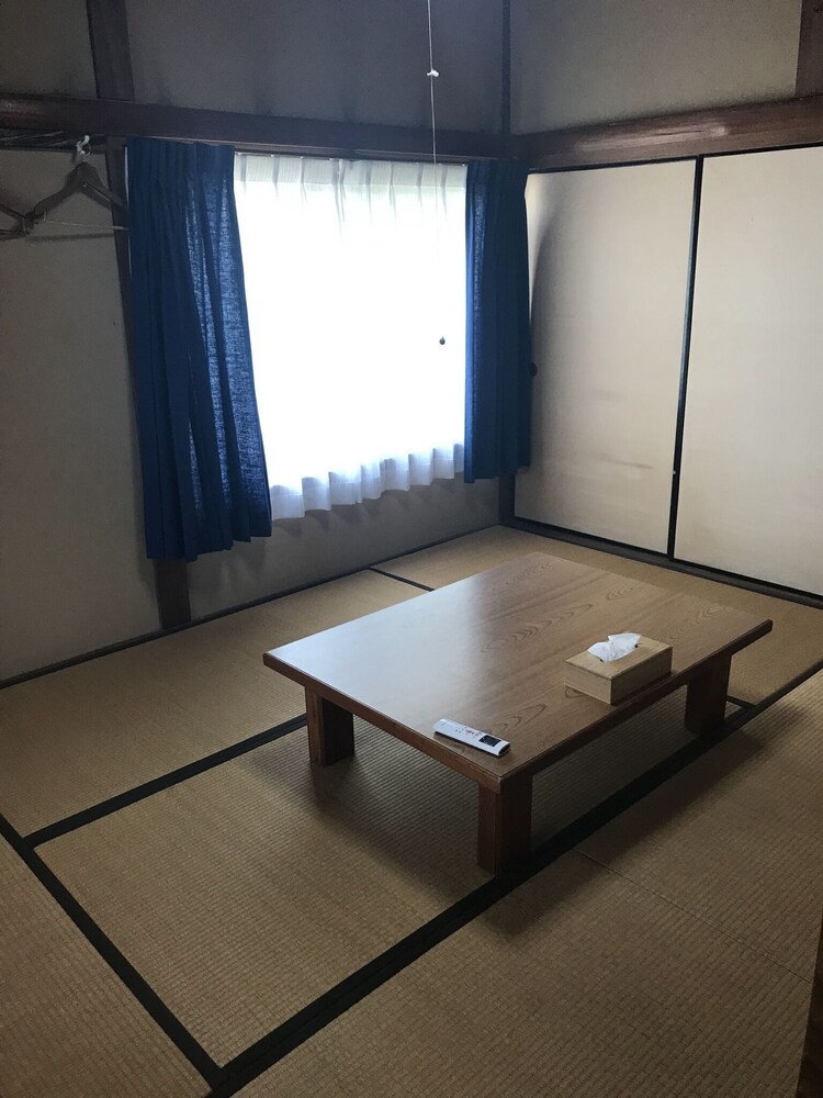 客室1 | ゲストハウス & バー ダイヤモンドヘッド