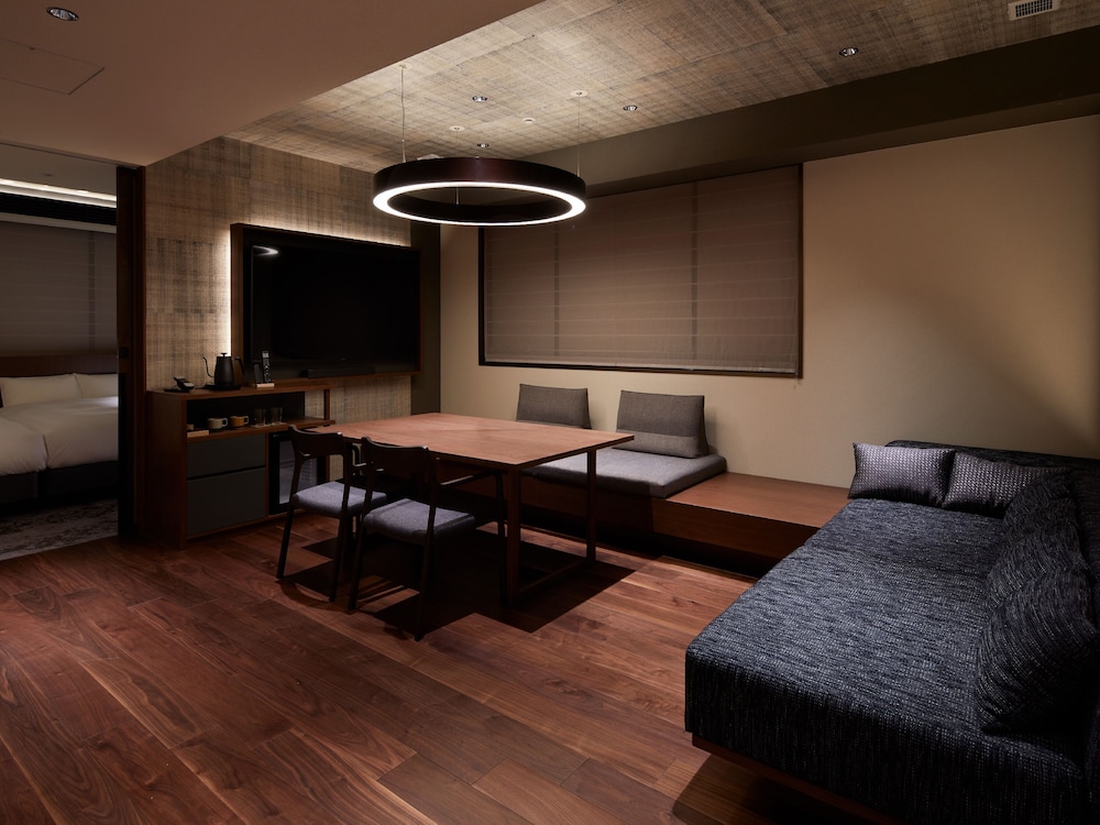 エグゼクティブ スイート リビング エリア1 | アゴーラ 東京銀座