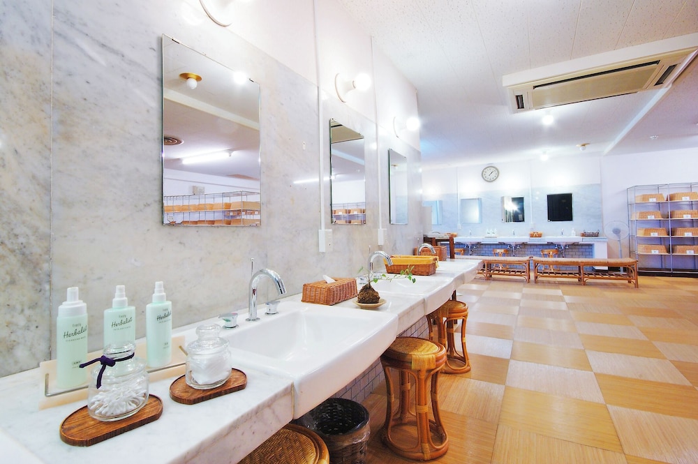 和室7.5畳 WC付 素泊まり バスルーム0 | 道後グランド ホテル