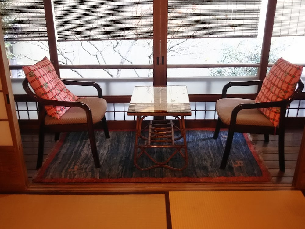 和室スタンダード 共用バスルーム (松) 客室2 | 宿屋 枳殼荘